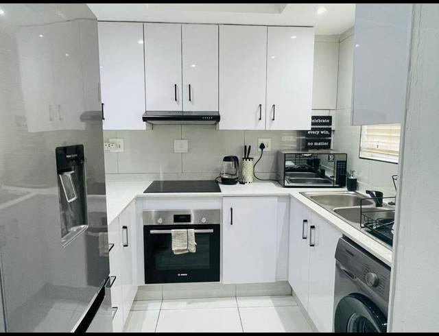 2 BEDROOM PROPERTY TO RENT IN NORTH BEACH